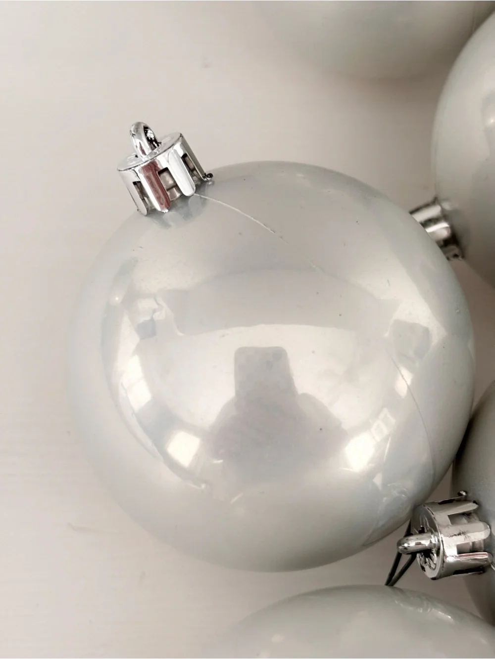 WONDERSHOP (12) Matte Gray Pearl Ornament Balls
